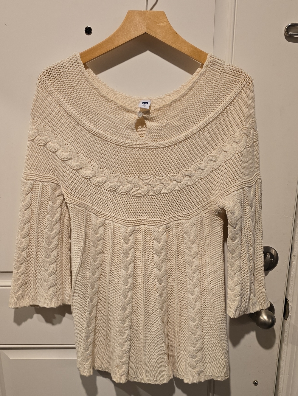 Gap Cream Cable Knit Women’s Sweater
